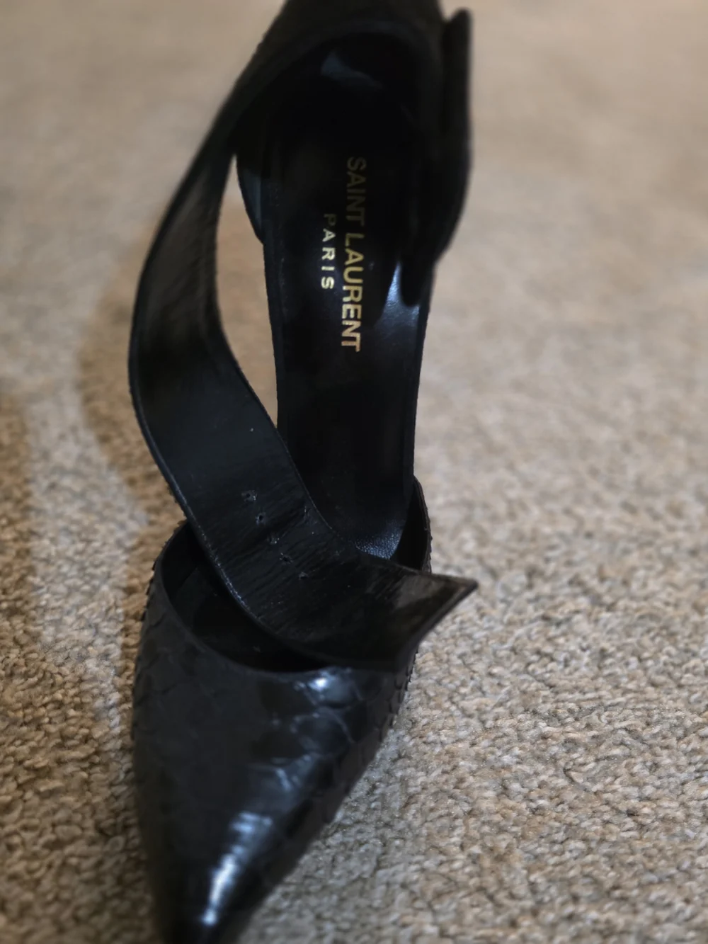 Saint Laurent Black Pointed-Toe Ankle Strap Cuff Pump Python Rare Ysl - Picture 1 of 4